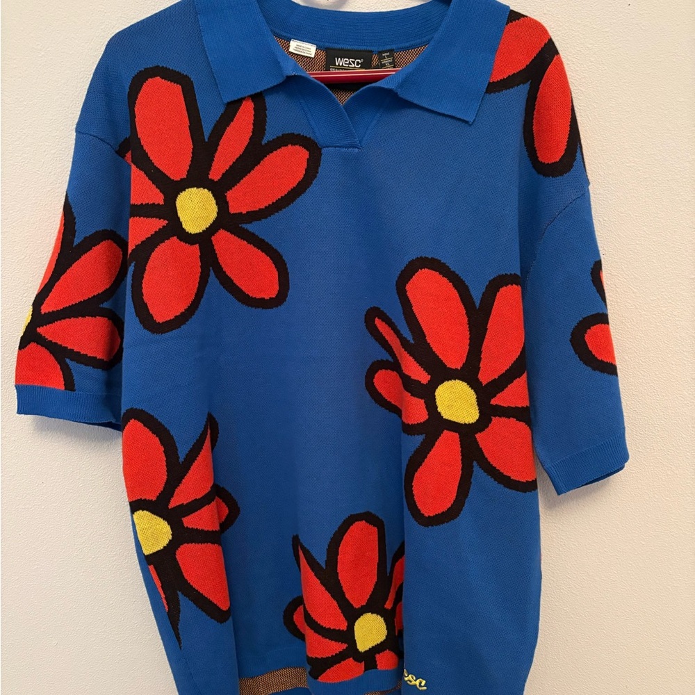 WESC unisex flower design shirt